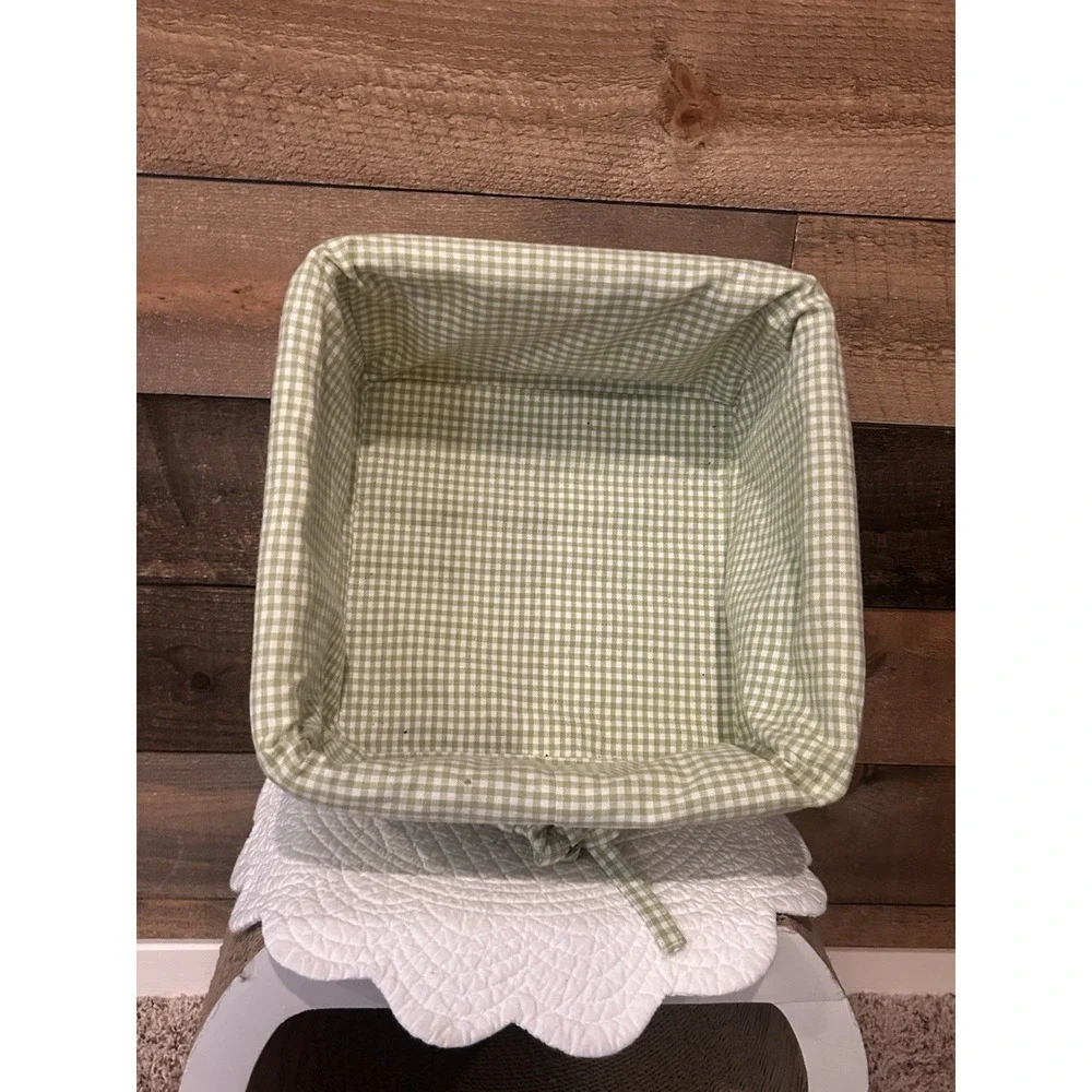 POTTERY BARN KIDS White Sabrina Basket with Liner Green Gingham Plaid Checker‎